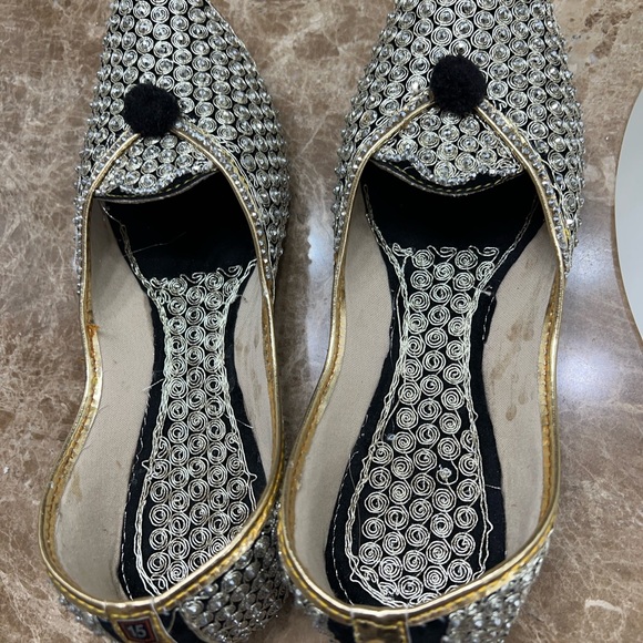 Shoes - Picture 3 of 4